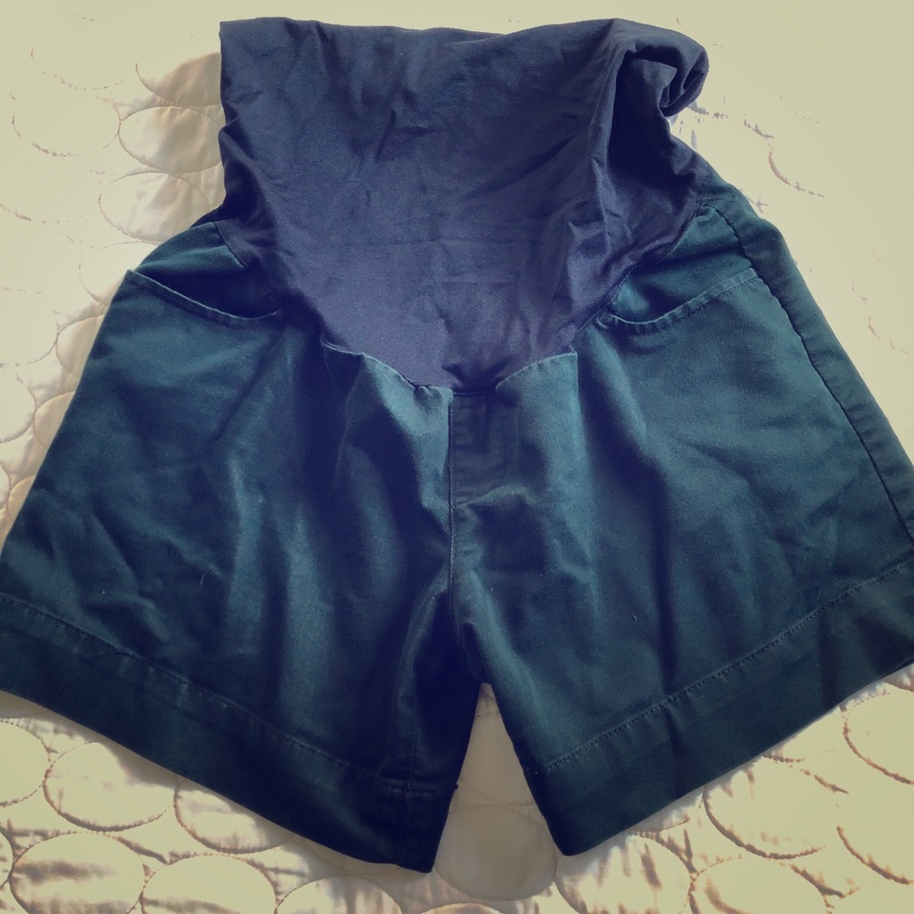 Maternity shorts